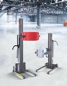 Links Impact 130-3, rechts INOX 90-3, jeweils mit dem elektrischen Greifwerkzeug QC3 für Fässer und Packmittel bis 60 kg