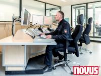 Novus Monitorhalter auf Polizeiwache