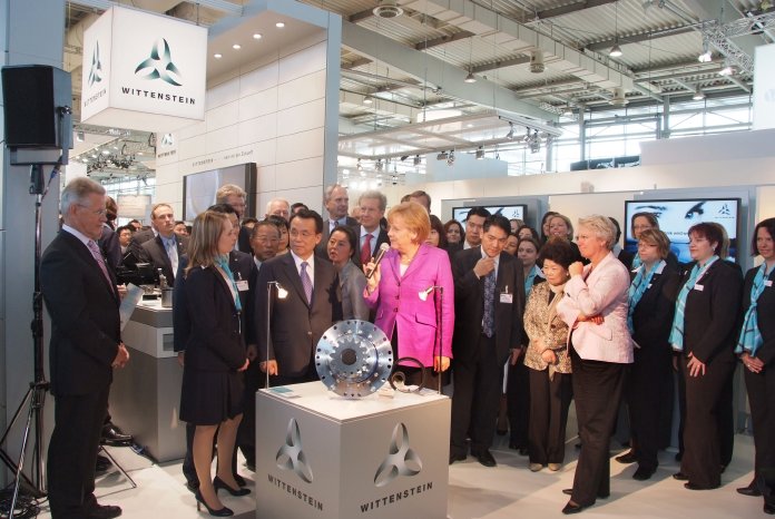 Merkel bei WITTENSTEIN HMI 2009_3.JPG