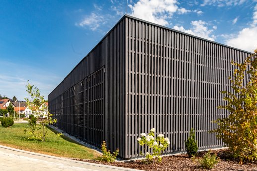 Holzfassade Samteffekt.jpg