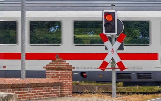 Bahnübergang Warnsignal.jpg