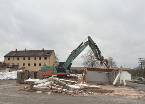 2025-11-27_Abbruch_Feuchtwangen_Heller.jpg