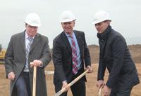 Spatenstich am 12. April 2016