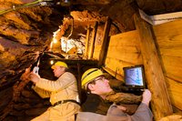 Das Lokalisierungs- und Trackingsystems von Rittal wird zu Testzwecken in der Grube Fortuna bei Wetzlar installiert