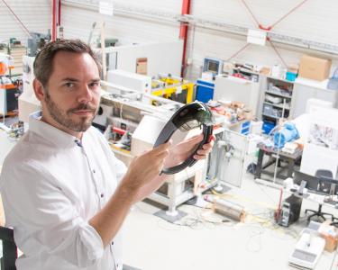 Experte für den digitalen Wandel: IPH-Geschäftsführer Dr. Malte Stonis / Quelle: IPH