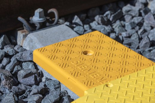 czx8xIvv_0PtFe1N6jpzJn1-BfuG-rSTp7arEfcsabk