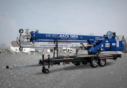 Gerüstet für den Einsatz unter widrigen Bedienungen: Der Anhängerkran AHK 30/1500 von Böcker ist dank zahlreicher technischer Details flexibel einsetzbar (Foto: Böcker Maschinenwerke, Werne)
