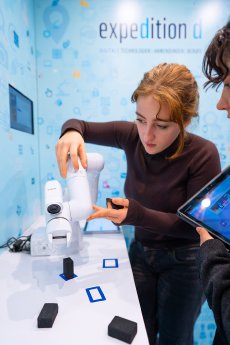 expedition_d_Robotik_15x10_RGB.jpg
