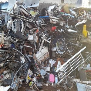 Altmetall, Schrott, Elektroschrott, Eisen, Metall, Zink, Zinn, Alu