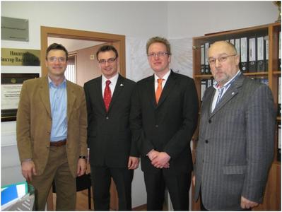 Von Links: Prof. Dr. Victor Nikitin (HSE), Mathias Eggert (ERCIS), Matthias Voigt (ERCIS),Prof. Dr. Alexander Gromoff (HSE)