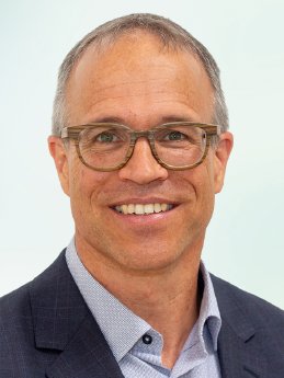 Schroeter_Marc_Dr_Fond_6x8cm.jpg