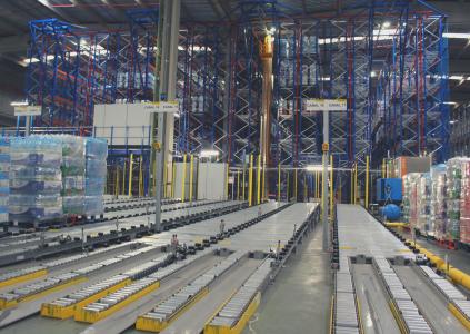 Für das neue Lager von Ahorramas hat Dematic eine schlüsselfertige Lösung bestehend aus einem automatischen Hochregallager und einem Fördersystem geliefert / Foto: Dematic