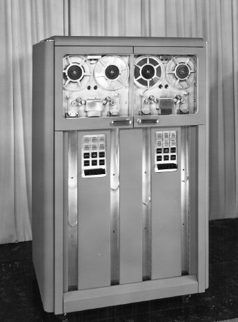 IBM 726 (1952)small.jpg