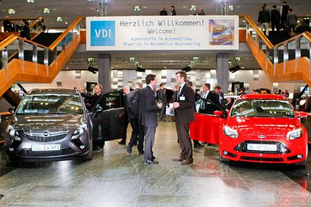 Experten diskutieren Werkstoffentwicklungen in der Automobilindustrie bei der diesjährigen Tagung "Kunststoffe im Automobilbau" am 13. und 14. März 2013 in Mannheim (Bild: VDI Wissensforum)
