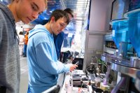 Am Modell der Smart Factory können die Schülerinnen und Schüler eine 