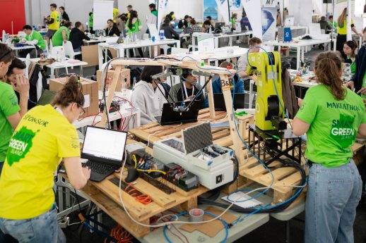 SMART_GREEN_ISLAND_MAKEATHON_2024__4__.jpg