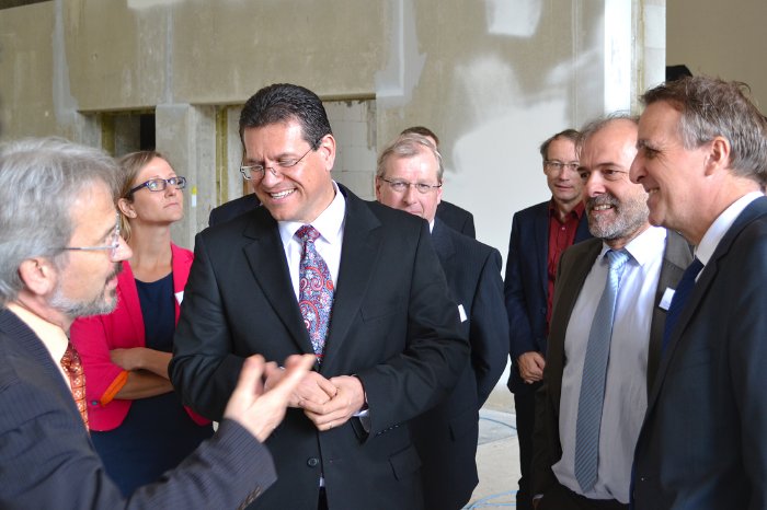 150529_NEXT_ENERGY_Besuch_Sefcovic_Wenzel_3a.jpg