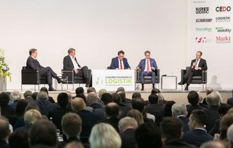 Podiumsdiskussion - Strategien zur digitalen Transformation der Logistik / Bildquelle: Lokomotiv / Foto: Lokomotiv/STILL GmbH