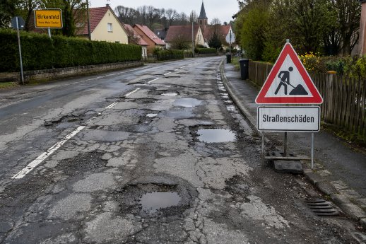Strassenschaeden.jpg