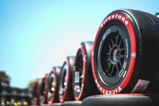 Firestone verlängert langfristig als exklusiver Reifenlieferant der NTT INDYCAR® SERIES.jpg