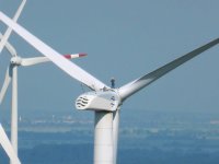 From safe life extension to modelling extreme wind speeds