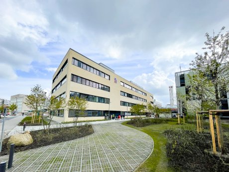 Laborzentrum Kiel außen-2.jpg
