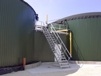 Biogas agriKomp GmbH  Hymer Treppe mit Geländer