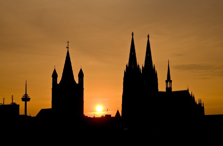 cologne-524243_960_720.jpg