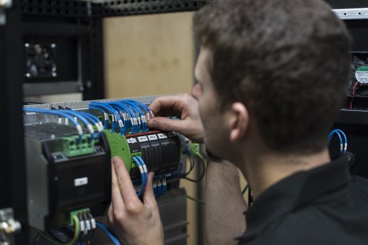 Murrelektronik at Absolute Motion Control (03) Mico Pro - web.jpg