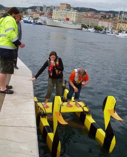 Tretboot-Regatta: 1. Platz für die FH-Ente