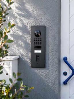 Für uns war DoorBird die beste Entscheidung, sagen die Bewohner heute. ©Bird Home Automatio.png