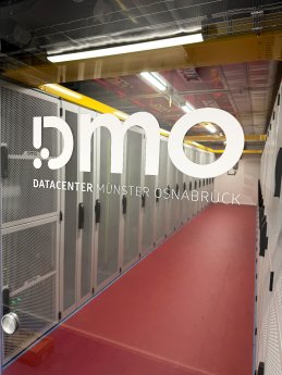 01_Serverschraenke_DMO_SIEVERS-GROUP_hoch.jpg