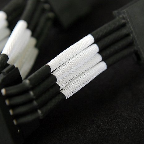 NZXT Premium Sleeved Cables White (5).jpg