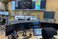 Blick in den Kontrollraum des Gefahrenabwehrzentrums Gießen – Foto: CONET