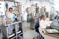 Autoklavenprüfung in den Laboren der Prüfabteilung des SKZ