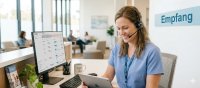Wertvolle Zeit geht für administrative Telefonarbeit verloren. Zeit, die für die Patientenversorgung fehlt. Die KI-Telefonassistenz von PraxisConcierge schließt diese Lücke.