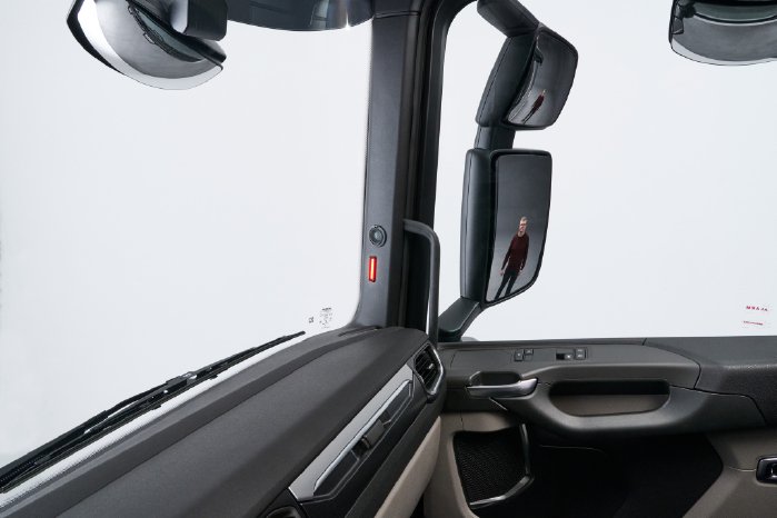 Scania_Neue Seitenerkennung mit Lichtanzeige und Alarmton auf der Beifahrerseite_Telematik-Markt.jpg