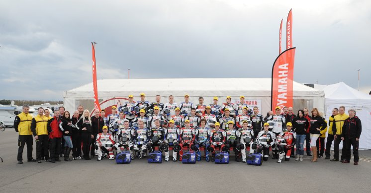 20120422_Yamaha-Cup-Gruppenfoto_04.jpg