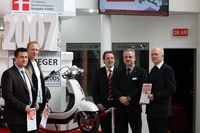 Die glücklichen Gewinner des G Data Retro-Scooter