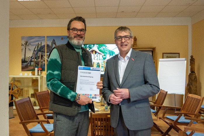 20241210_SIK_Holz_HWK_Übergabe Nachhaltigkeitsbericht (4)_be.jpg