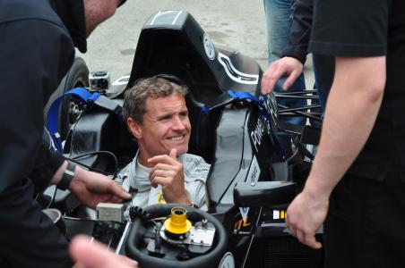 Der ehemalige Formel-1-Pilot David Coulthard hält auf der MHLC Europe eine Keynote (Foto: Dematic)