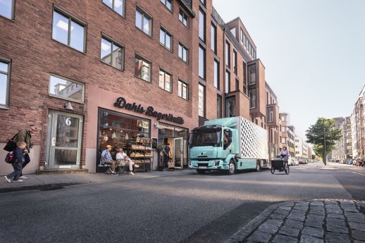 _59A5745_HERO-Volvo-FL_Original file.jpg