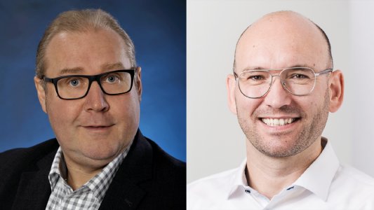 Michael Bölk (ADN, li.) und Stefan Cink (Net at Work, re.) freuen sich auf die Zusammenarbeit