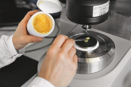 Umweltverträgliche Verdicker und Bindemittel für Schmierstoffe und Gleitlacke zu entwickeln ist das Ziel der Projektpartner