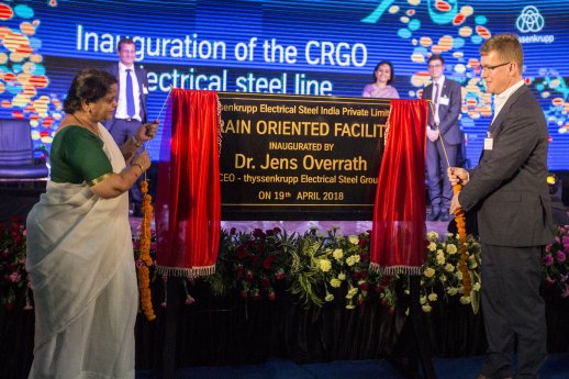 thyssenkrupp_Inbetriebnahme_Nashik_Sharma und Overrath Bild 1.jpg