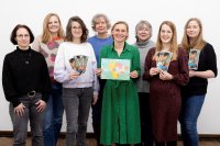 Koordinieren die Hausbesuche (von links): Anne Kiehne für „wünschenswert“, Anne Ebers für „Bin da!“, Heike Ebers und Karin Emse für „Babyzeit“, Kristina Quakulinsky (Koordinierungszentrum Frühe Hilfen – Frühe Chancen), Brigitte Kessner für „Schritt für Schritt“, Carolin Bollmeier für „Familienpaten Seelze“ und Kimberly Kröger (Netzwerkkoordination Frühe Hilfen Region Hannover). / Fotonachweis: Region Hannover/I. Terzka