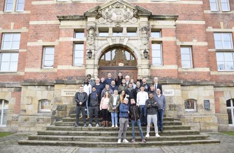Französische und HSB-Studierende sowie Vertreter beider Einrichtungen