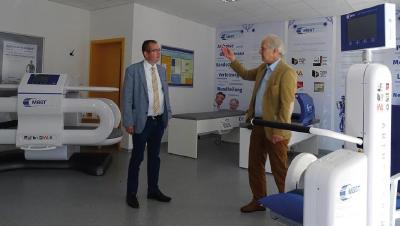 CDU Landtagsabgeordneter Frank Steinraths besucht in Wetzlar die Firma MedTec Medizintechnik GmbH