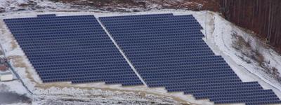 Mülldeponie mit Solarmodulen in Betzenstein