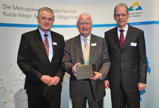 ZMRN_Mitgliederversammlung_Frankenthal_MRN_Award_Fuchs.jpg